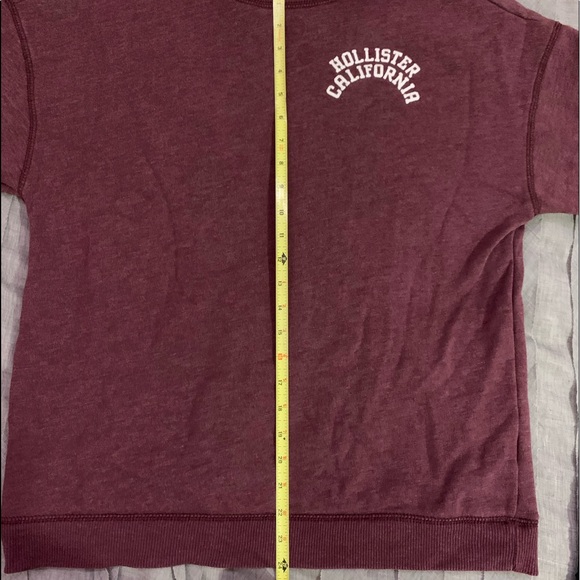 Hollister Crewneck - Picture 5 of 6